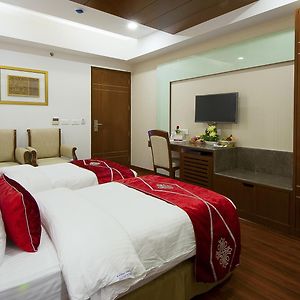 Executive Club Room